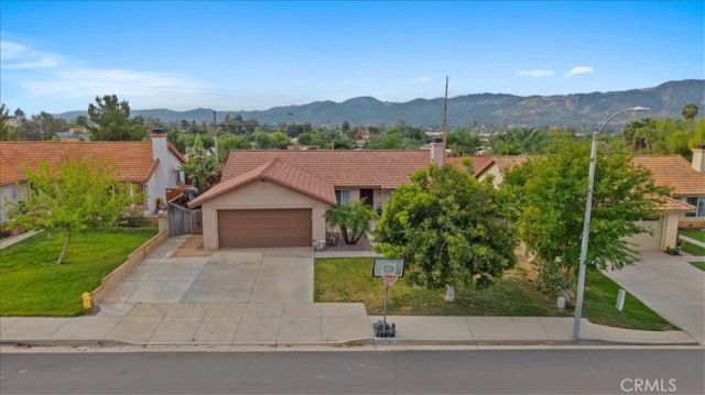 22125 Country Hills Drive, Wildomar, CA 92595
