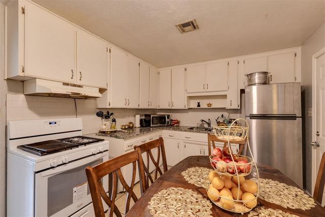 1005 Holly Lane, Oklahoma City, OK 73110