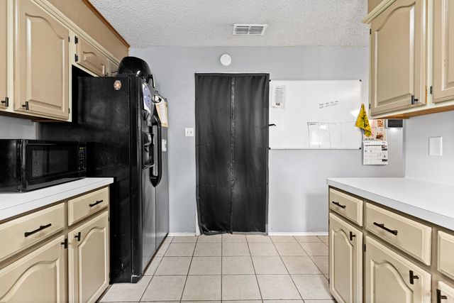 306 Bermuda Dr., White Oak, TX 75693