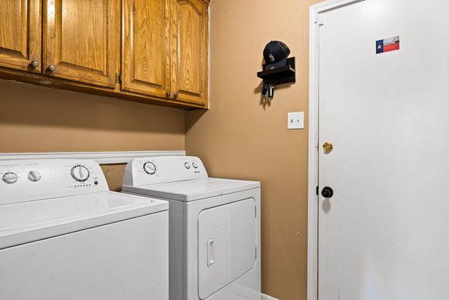 306 Bermuda Dr., White Oak, TX 75693