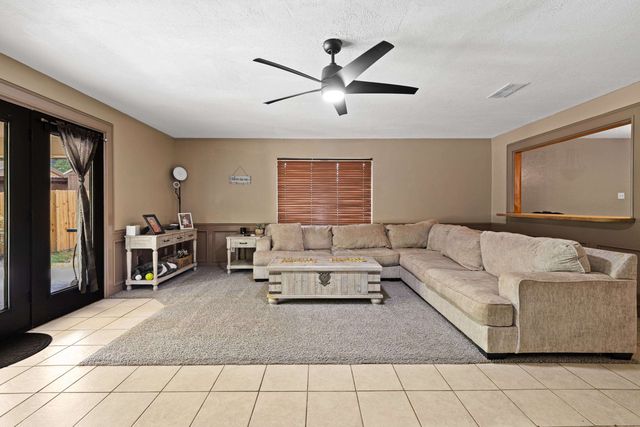 306 Bermuda Dr., White Oak, TX 75693