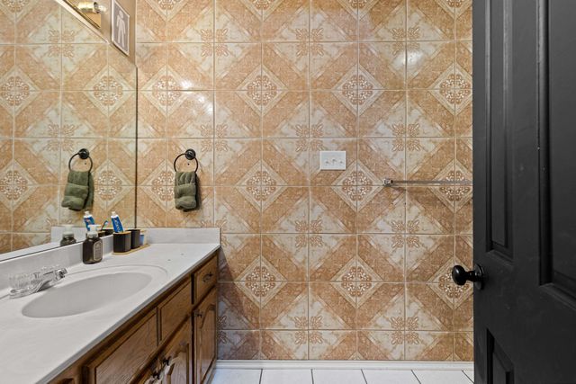 306 Bermuda Dr., White Oak, TX 75693