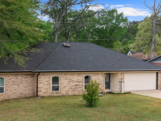 306 Bermuda Dr., White Oak, TX 75693