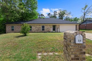 306 Bermuda Dr., White Oak, TX 75693