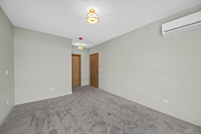 839 Madison Street 202, Oak Park, IL 60302