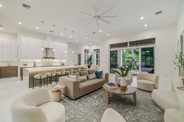 11412 NE 8th Ave, Biscayne Park, FL 33161