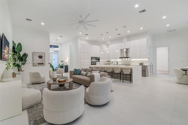 11412 NE 8th Ave, Biscayne Park, FL 33161