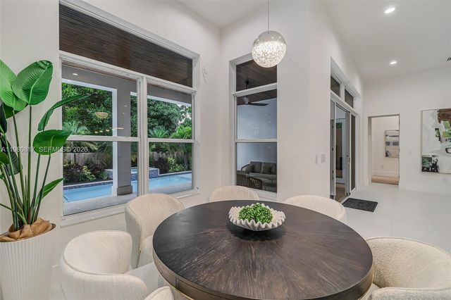 11412 NE 8th Ave, Biscayne Park, FL 33161