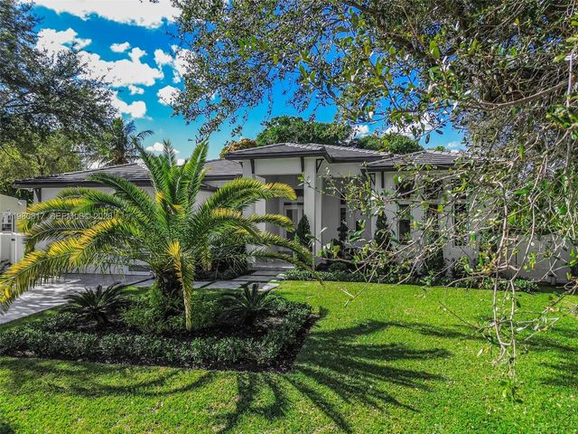 11412 NE 8th Ave, Biscayne Park, FL 33161