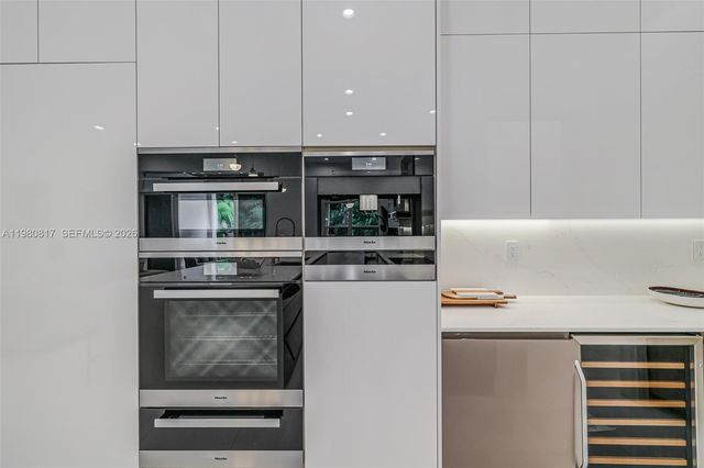 11412 NE 8th Ave, Biscayne Park, FL 33161