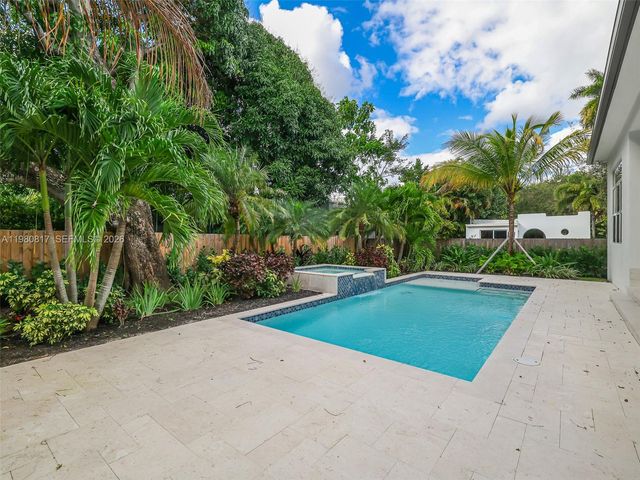 11412 NE 8th Ave, Biscayne Park, FL 33161