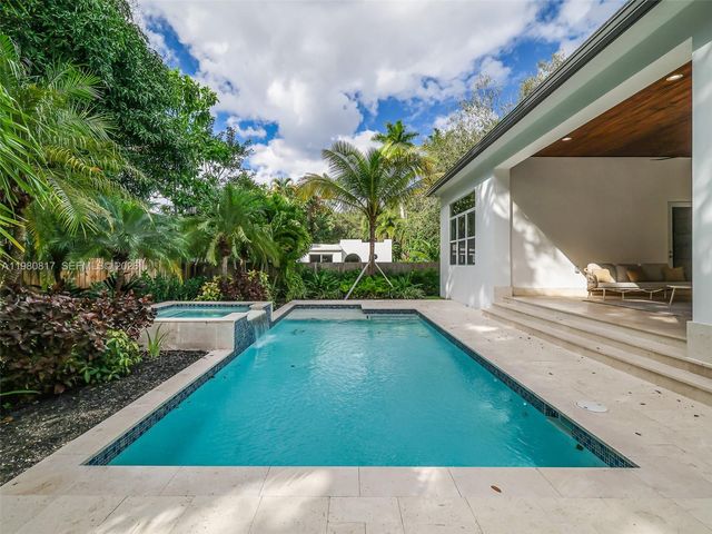 11412 NE 8th Ave, Biscayne Park, FL 33161