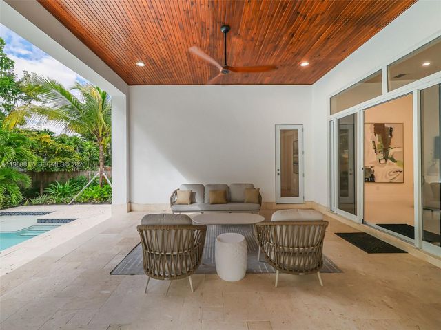 11412 NE 8th Ave, Biscayne Park, FL 33161