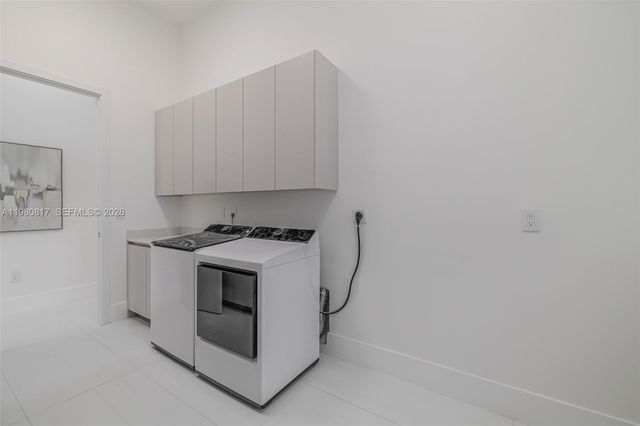 11412 NE 8th Ave, Biscayne Park, FL 33161