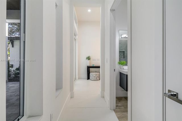 11412 NE 8th Ave, Biscayne Park, FL 33161