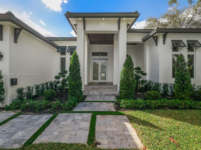 11412 NE 8th Ave, Biscayne Park, FL 33161