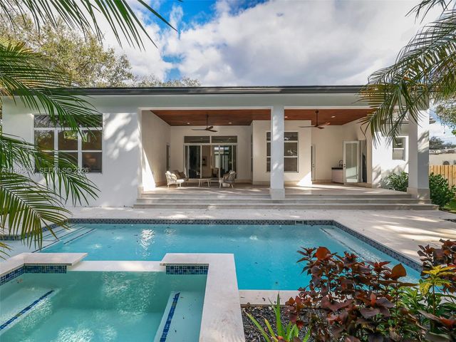 11412 NE 8th Ave, Biscayne Park, FL 33161