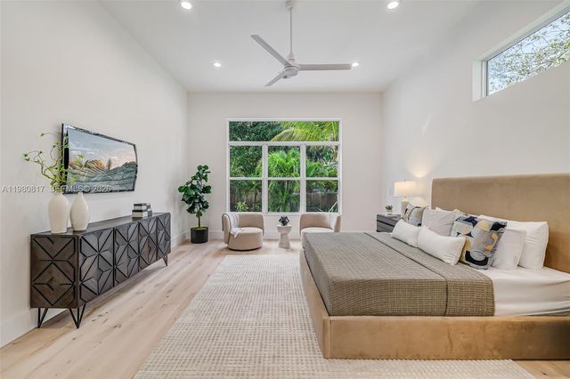 11412 NE 8th Ave, Biscayne Park, FL 33161