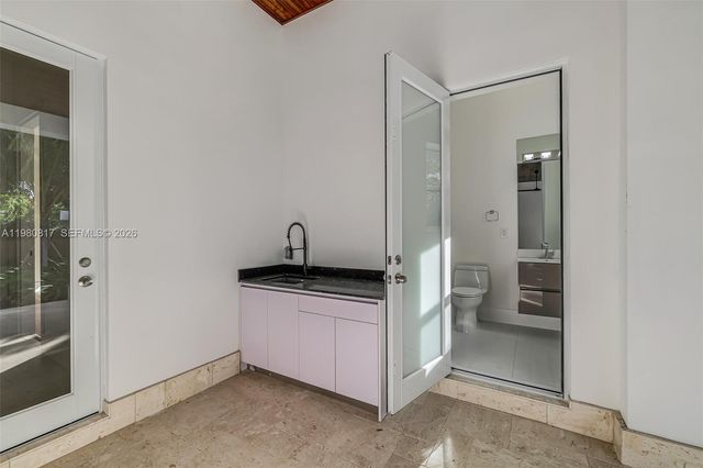 11412 NE 8th Ave, Biscayne Park, FL 33161