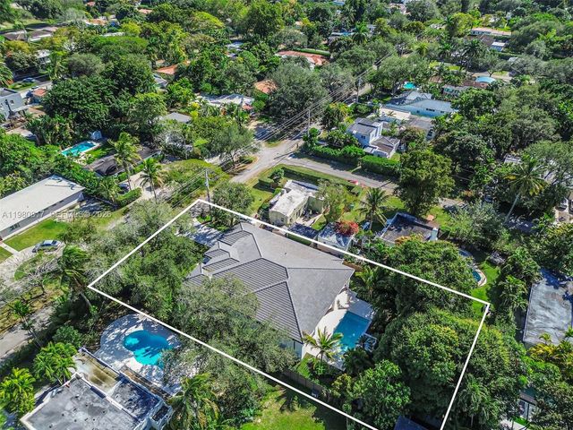 11412 NE 8th Ave, Biscayne Park, FL 33161