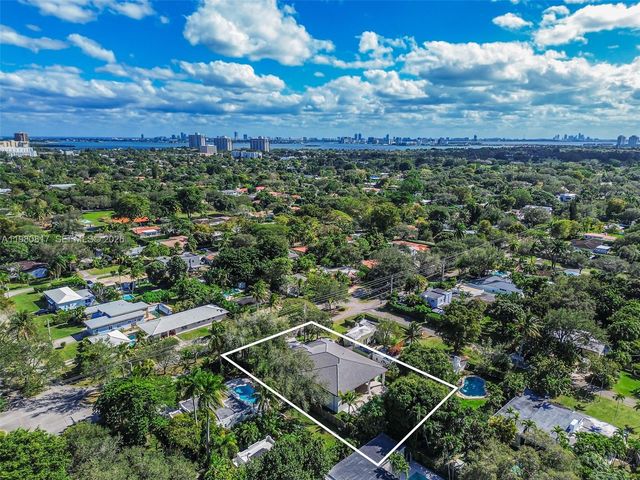 11412 NE 8th Ave, Biscayne Park, FL 33161