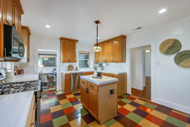 3613 Granada Ave, San Diego, CA 92104