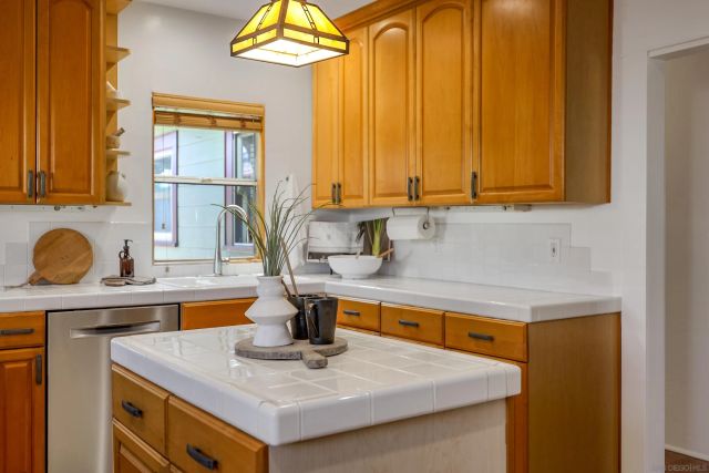 3613 Granada Ave, San Diego, CA 92104