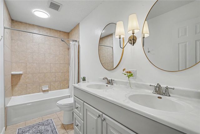 221 Windsor Drive NE, Cedar Rapids, IA 52402