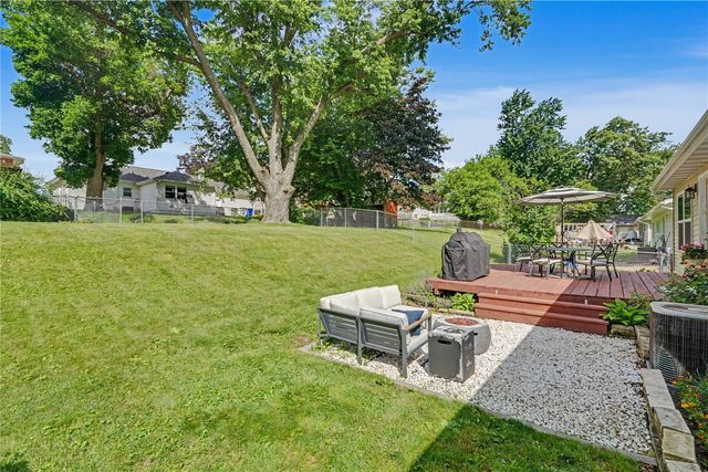 221 Windsor Drive NE, Cedar Rapids, IA 52402