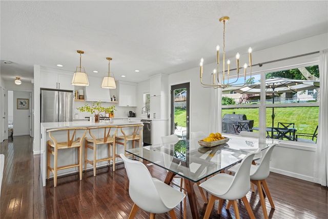 221 Windsor Drive NE, Cedar Rapids, IA 52402