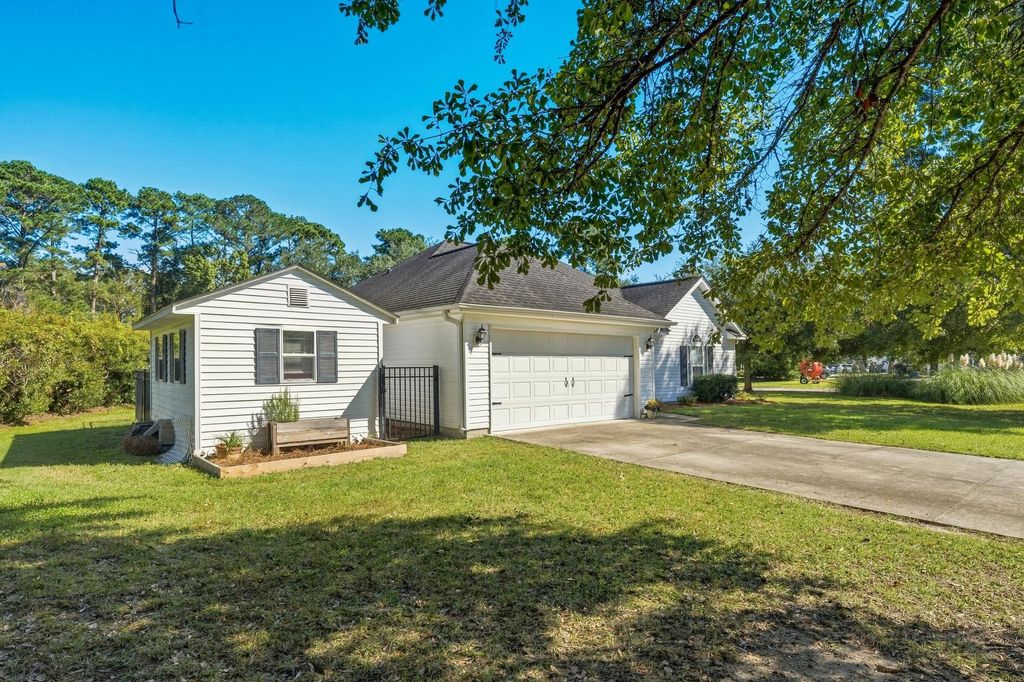 194 Robert Conway Ct., Georgetown, SC 29440 — photo 3