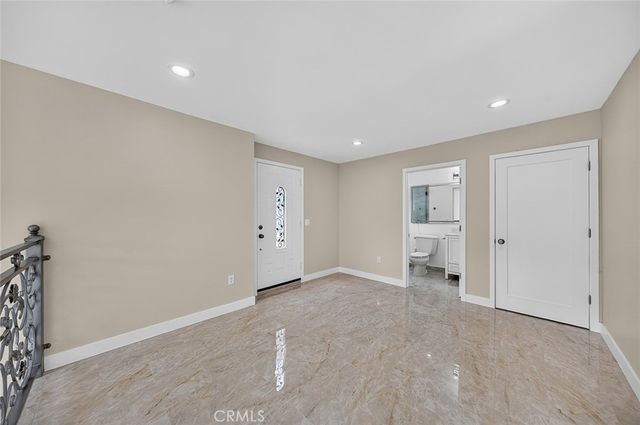61 Sparrowhawk, Irvine, CA 92604