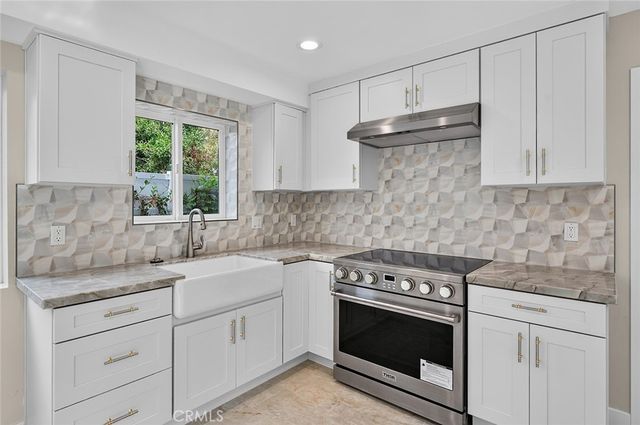 61 Sparrowhawk, Irvine, CA 92604