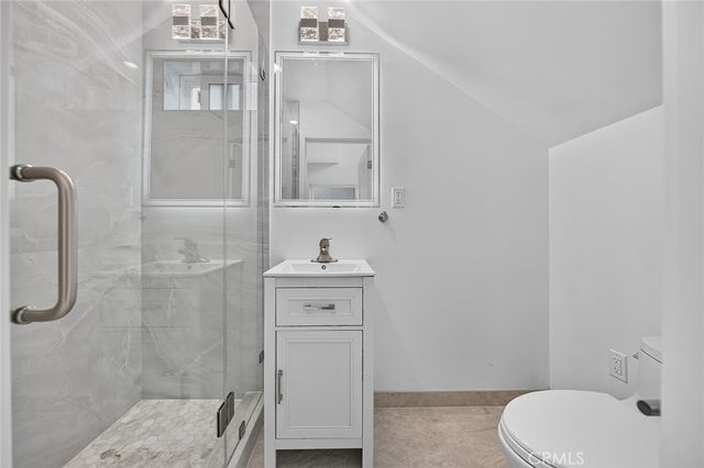 61 Sparrowhawk, Irvine, CA 92604