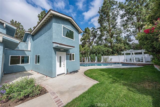 61 Sparrowhawk, Irvine, CA 92604