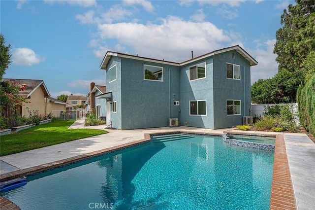 61 Sparrowhawk, Irvine, CA 92604