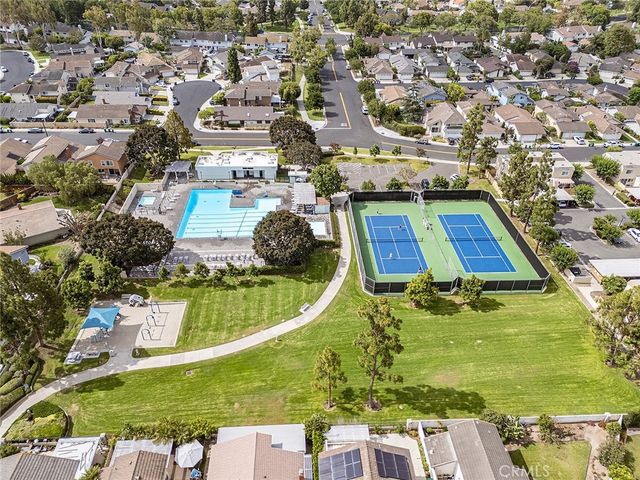 61 Sparrowhawk, Irvine, CA 92604