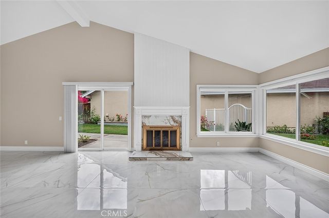 61 Sparrowhawk, Irvine, CA 92604
