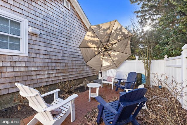 112 8TH ST E, Beach Haven, NJ 08008