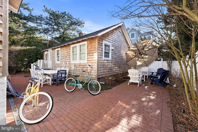 112 8TH ST E, Beach Haven, NJ 08008