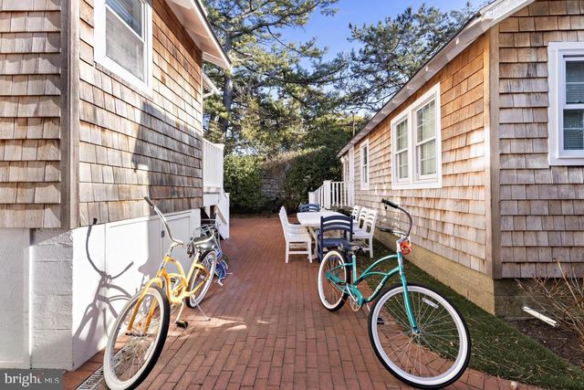 112 8TH ST E, Beach Haven, NJ 08008