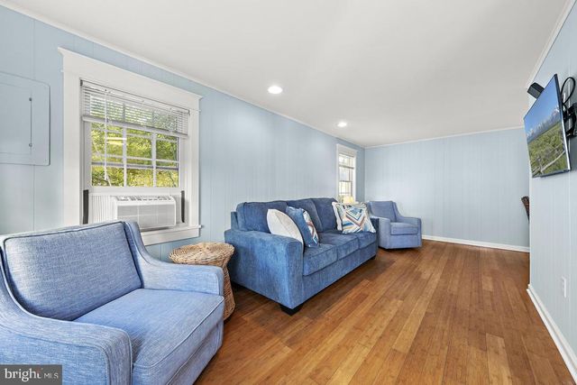 112 8TH ST E, Beach Haven, NJ 08008