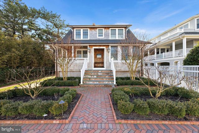 112 8TH ST E, Beach Haven, NJ 08008