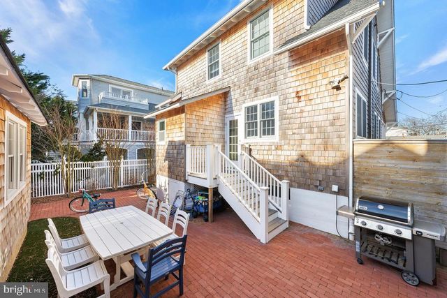 112 8TH ST E, Beach Haven, NJ 08008