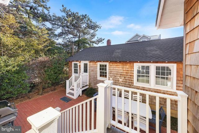 112 8TH ST E, Beach Haven, NJ 08008