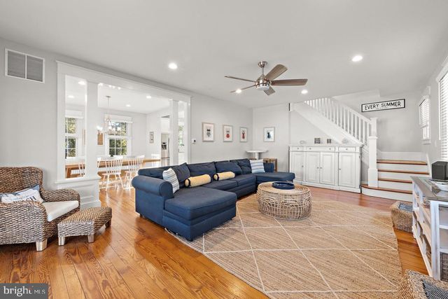 112 8TH ST E, Beach Haven, NJ 08008