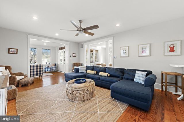 112 8TH ST E, Beach Haven, NJ 08008