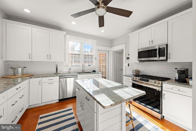 112 8TH ST E, Beach Haven, NJ 08008