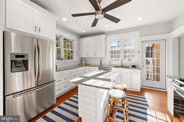 112 8TH ST E, Beach Haven, NJ 08008