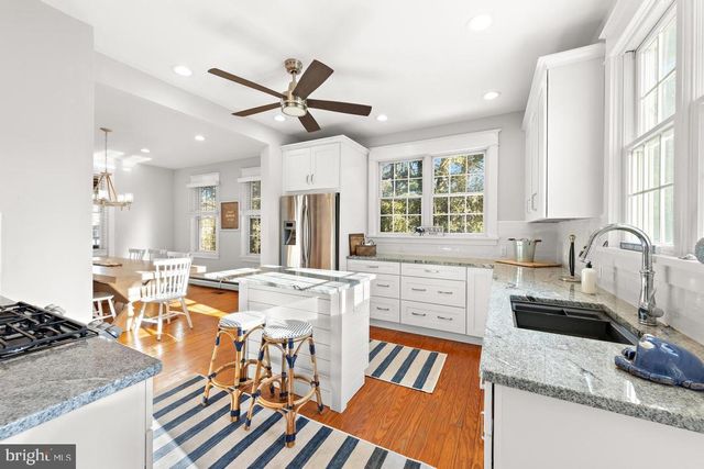 112 8TH ST E, Beach Haven, NJ 08008